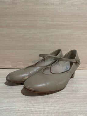 Vintage Women's Capezio Character Shoes